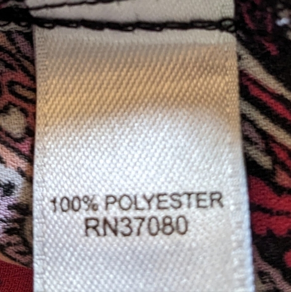 Pre-owned stylish red white and black and a touch of purple 3/4 sleeve shirt T3W - Picture 3 of 4